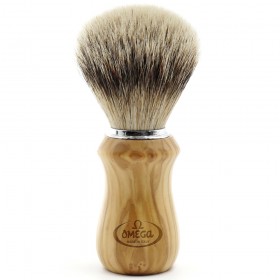 Pamatuf cu par de bursuc si maner din lemn de maslin Omega Super Badger 6832
